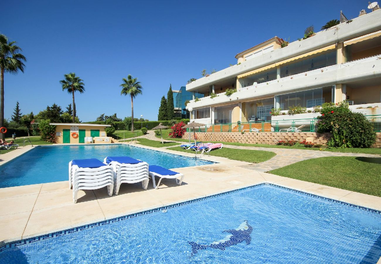 Apartment in Marbella - Delightful Apartment Close to Golf and Beach 