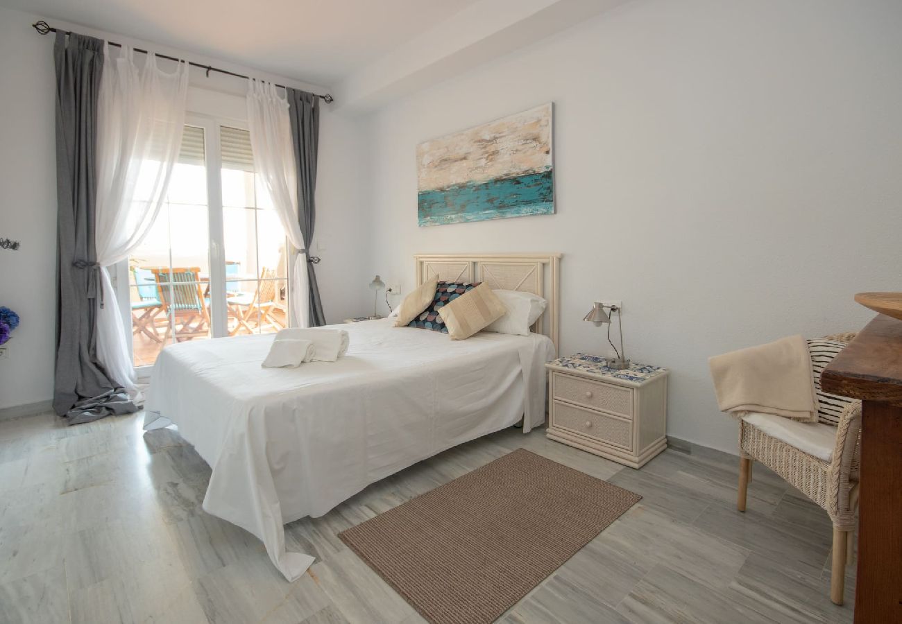 Apartment in Marbella - Delightful Apartment Close to Golf and Beach 