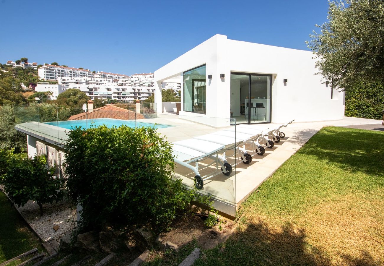 Villa in Mijas Costa - Modern 3 Bed Villa with Private Pool near La Cala 