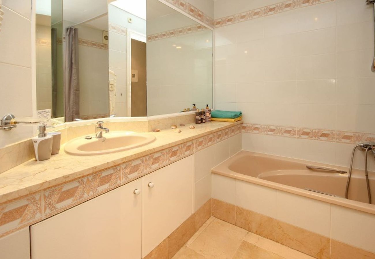 Apartment in Mijas Costa - 2 bed apartment Matchroom Country Club Fuengirola 