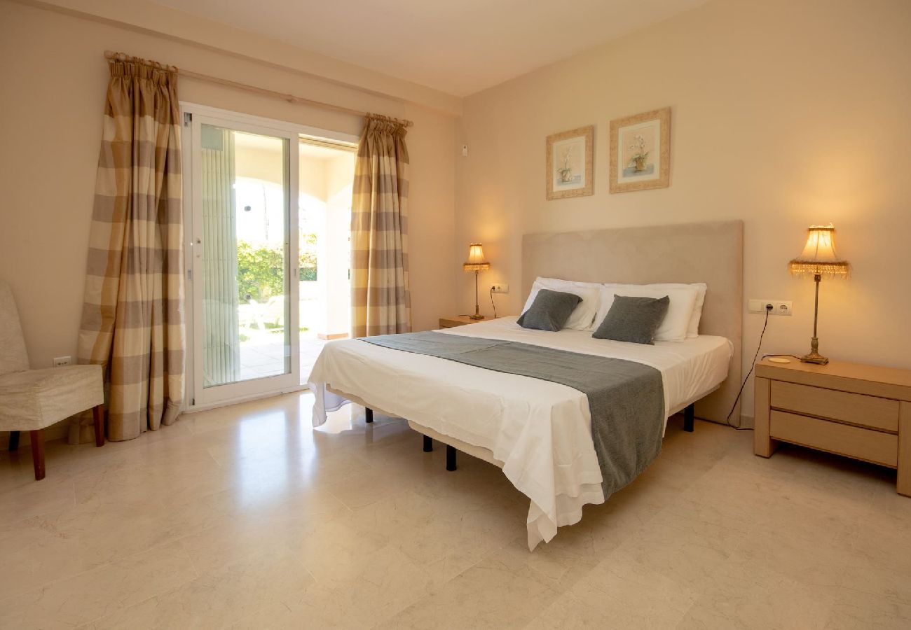 Apartment in Marbella - Luxury ground floor apt, Ocean Pino Golf, Cabopino 