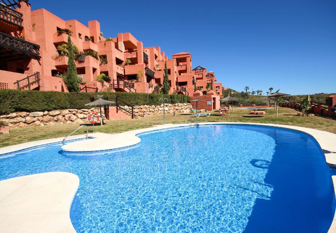 Apartment in Manilva - Spacious 3 bed apt near Duquesa Golf and Port 