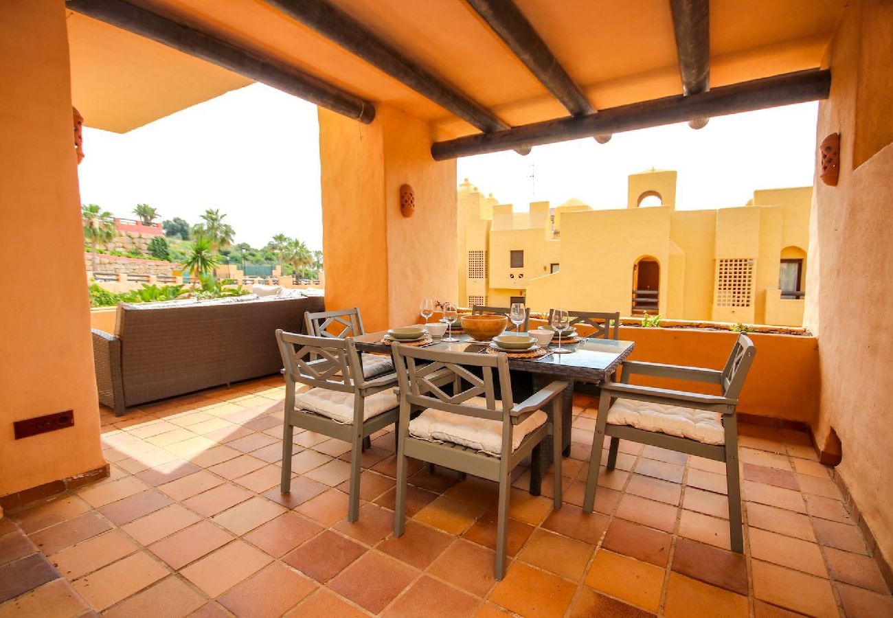 Apartment in Manilva - Spacious 3 bed apt near Duquesa Golf and Port 