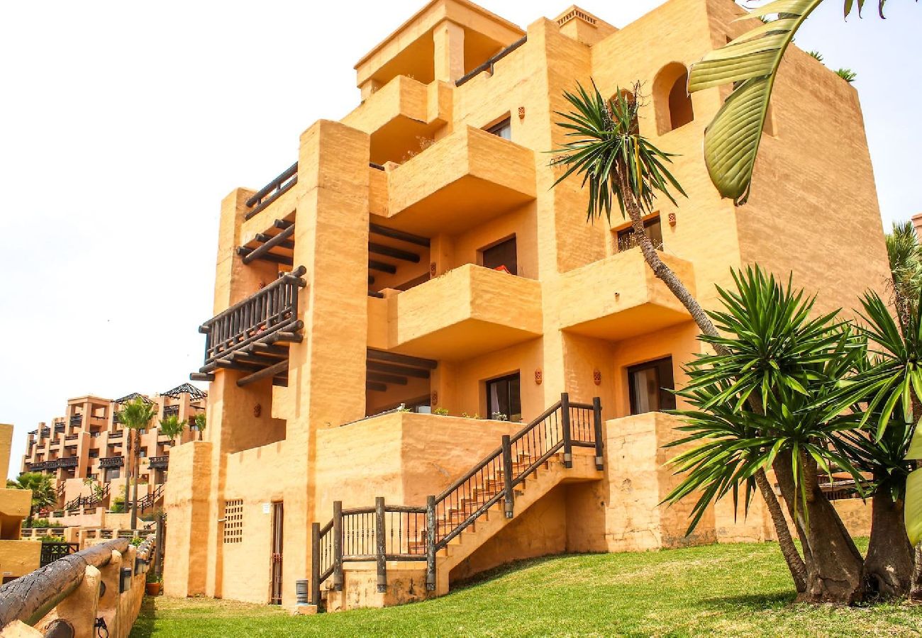 Apartment in Manilva - Spacious 3 bed apt near Duquesa Golf and Port 