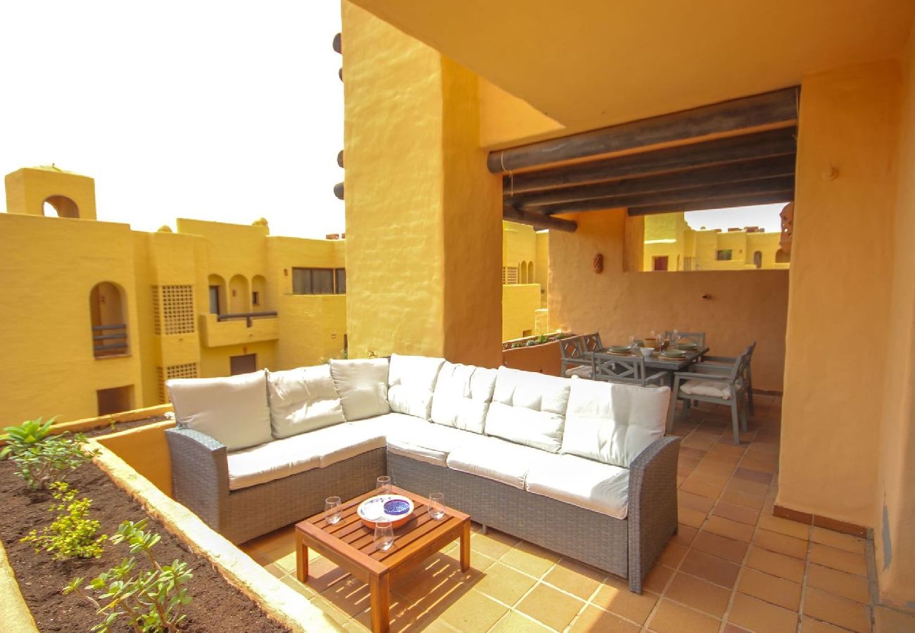 Apartment in Manilva - Spacious 3 bed apt near Duquesa Golf and Port 