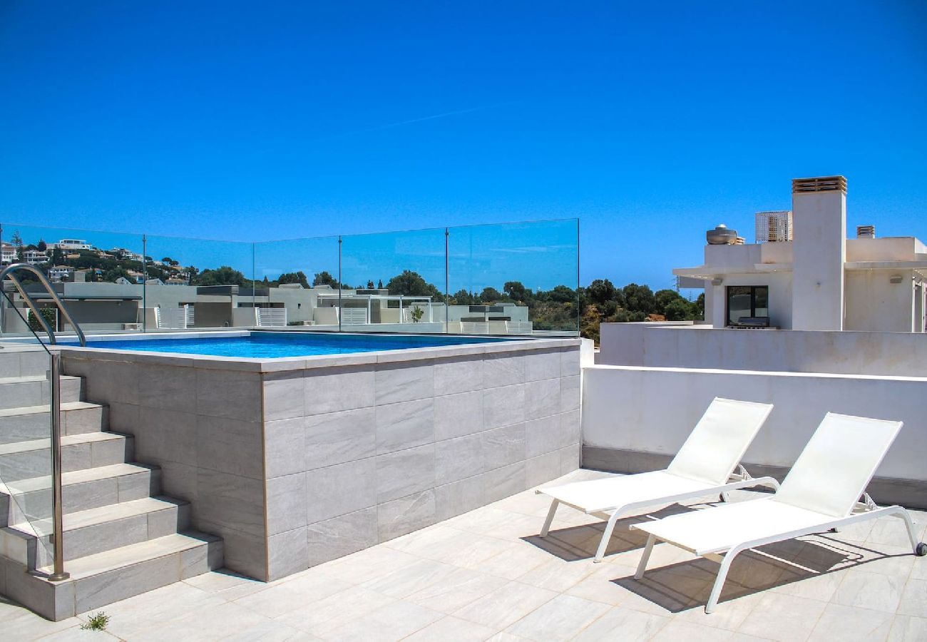 Apartment in Mijas Costa - Penthouse with private hot tub and plunge pool 