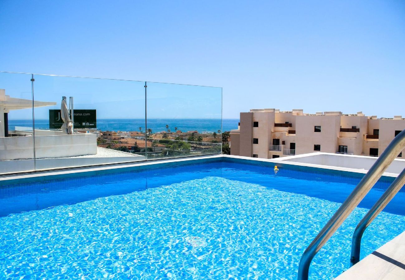 Apartment in Mijas Costa - Penthouse with private hot tub and plunge pool 