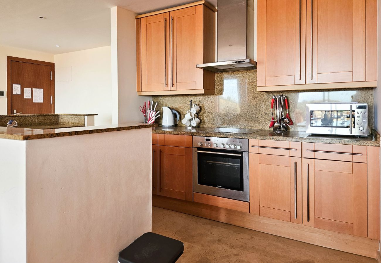 Apartment in Mijas Costa - Two bedroom apartment in Calahonda with sea views