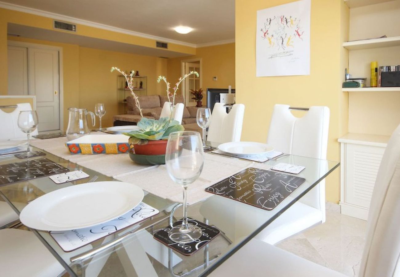 Townhouse in Casares - Spacious 4 Bedroom Townhouse in Bahia de Casares 