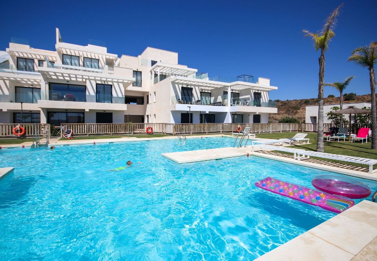 Apartment in La Cala de Mijas - Modern 2 Bed Apartment in Casa Banderas La Cala 