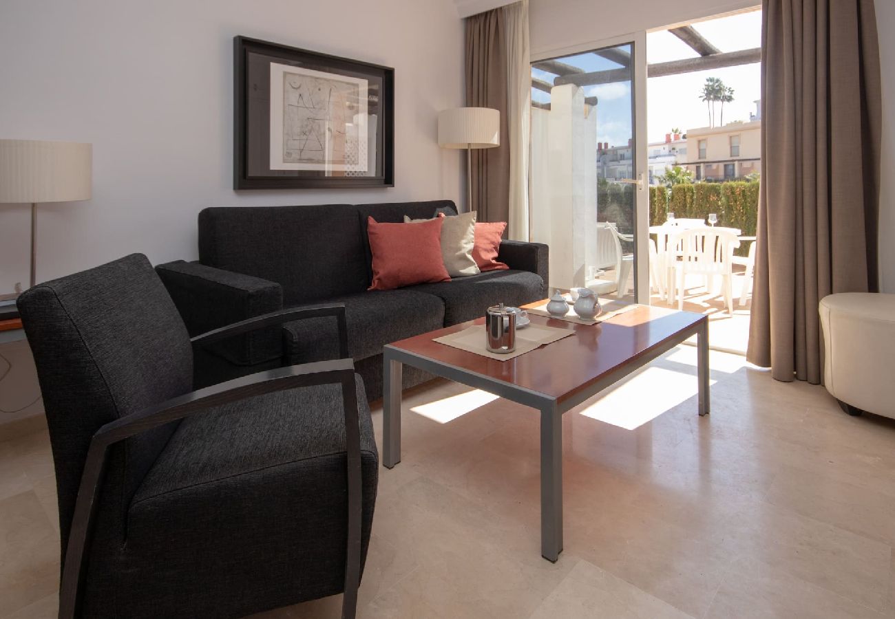 Apartment in Fuengirola - 2 bed townhouse Marina del Sol near beach and town 