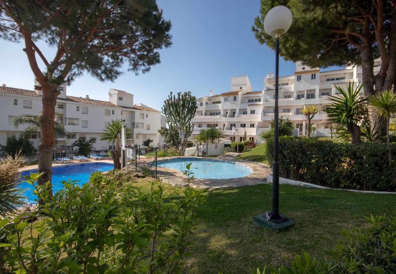 Apartment in Fuengirola - 2 bed townhouse Marina del Sol near beach and town 