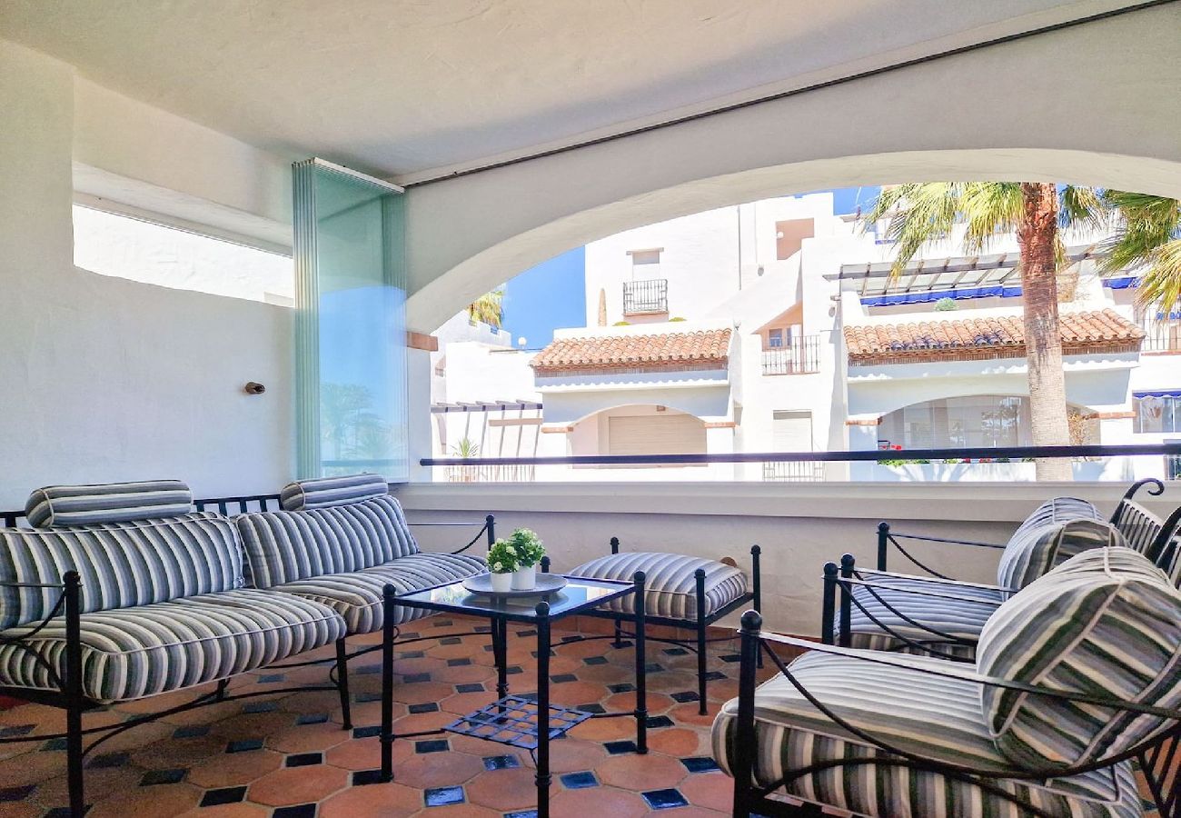 Apartment in San Pedro de Alcántara - Beach front 3 bedroom apartment in San Pedro 