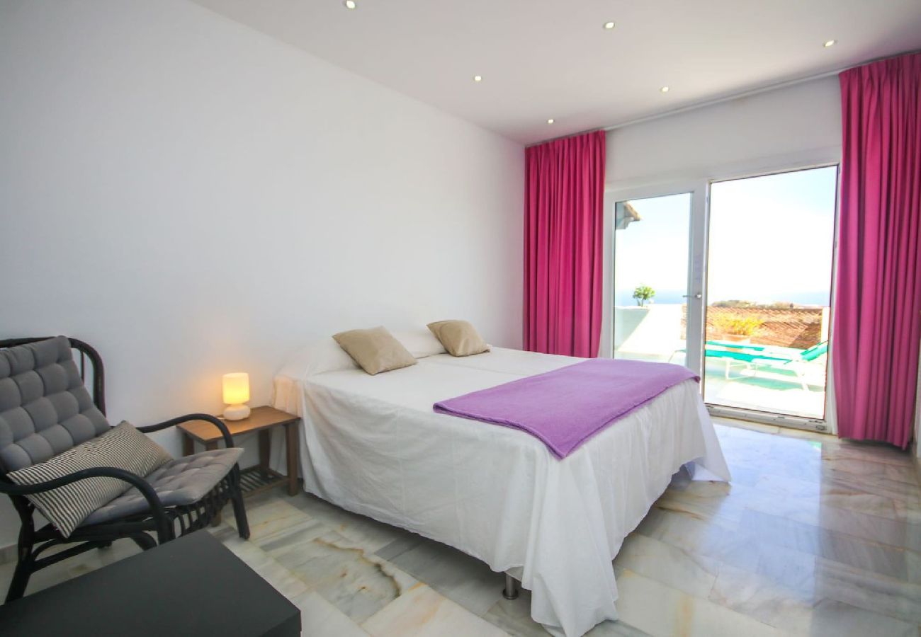 Apartment in Ojen - Three bedroom apartment La Mairena Elviria 