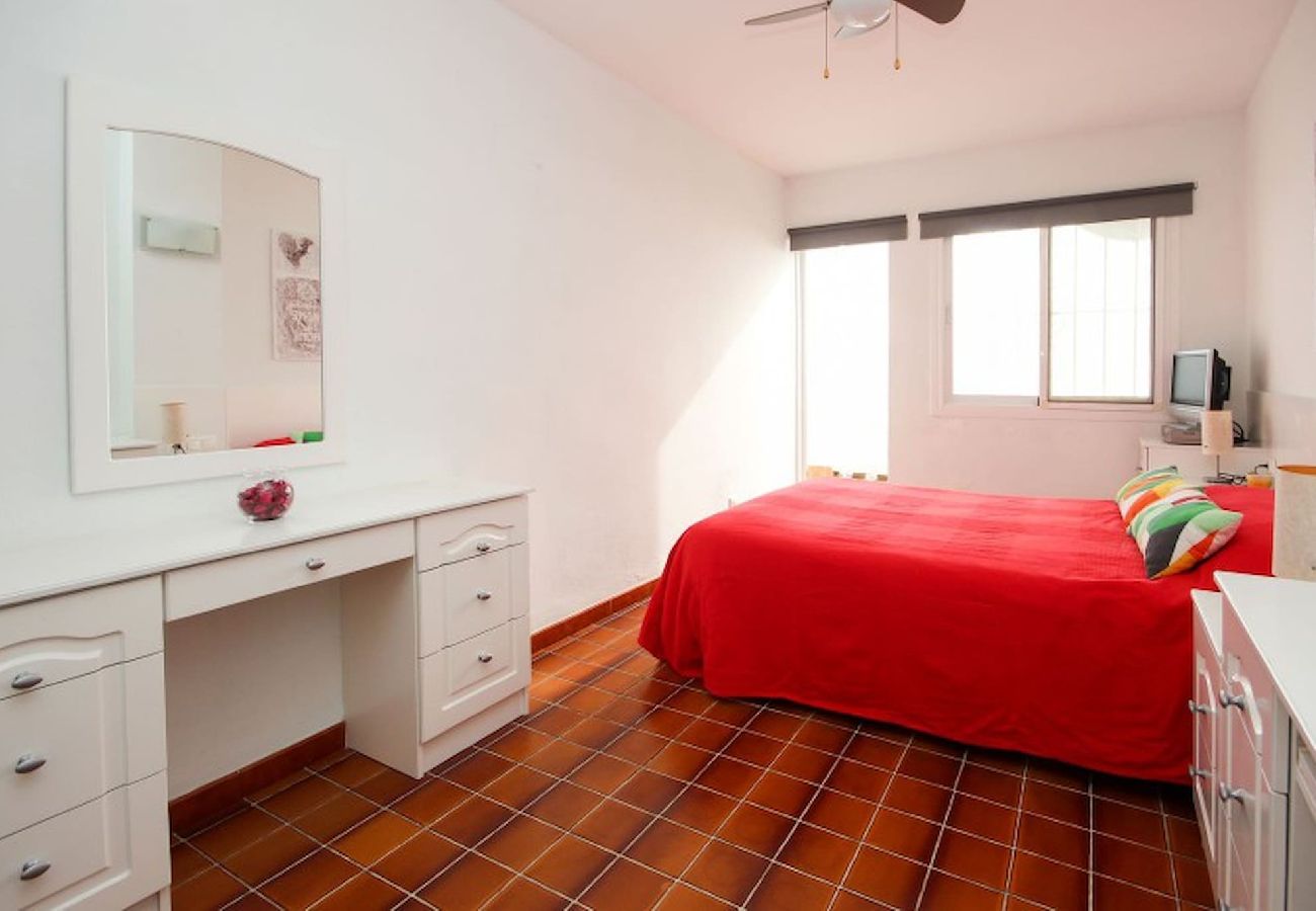 Townhouse in Fuengirola - 2 Bedroom Holiday Rental Townhouse 