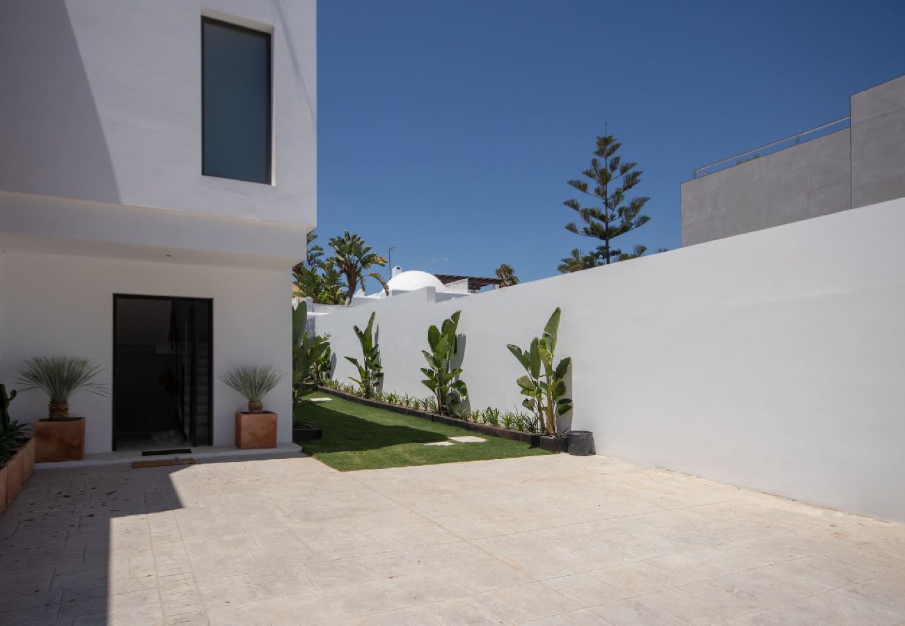 Villa in Marbella - Luxury Villa, private pool close to Puerto Banus 