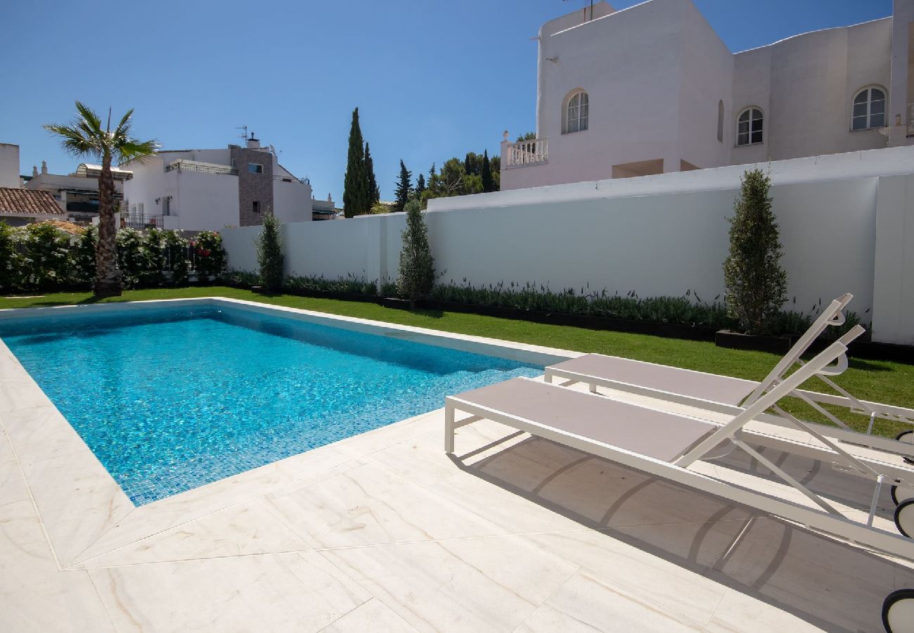 Villa in Marbella - Luxury Villa, private pool close to Puerto Banus 