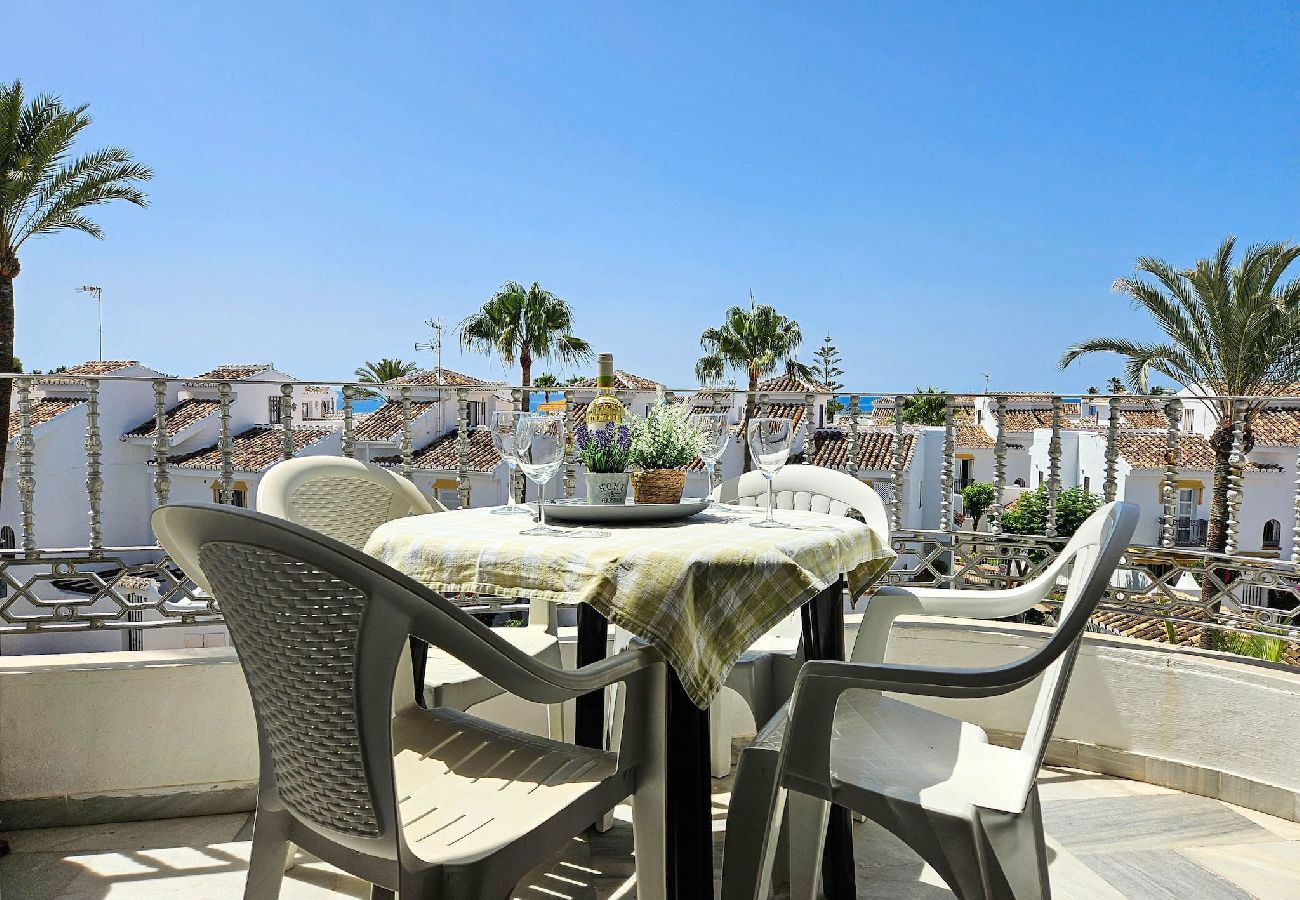 Apartment in La Cala de Mijas - 2 bedroom apt in La Cala de Mijas 100m from Beach 