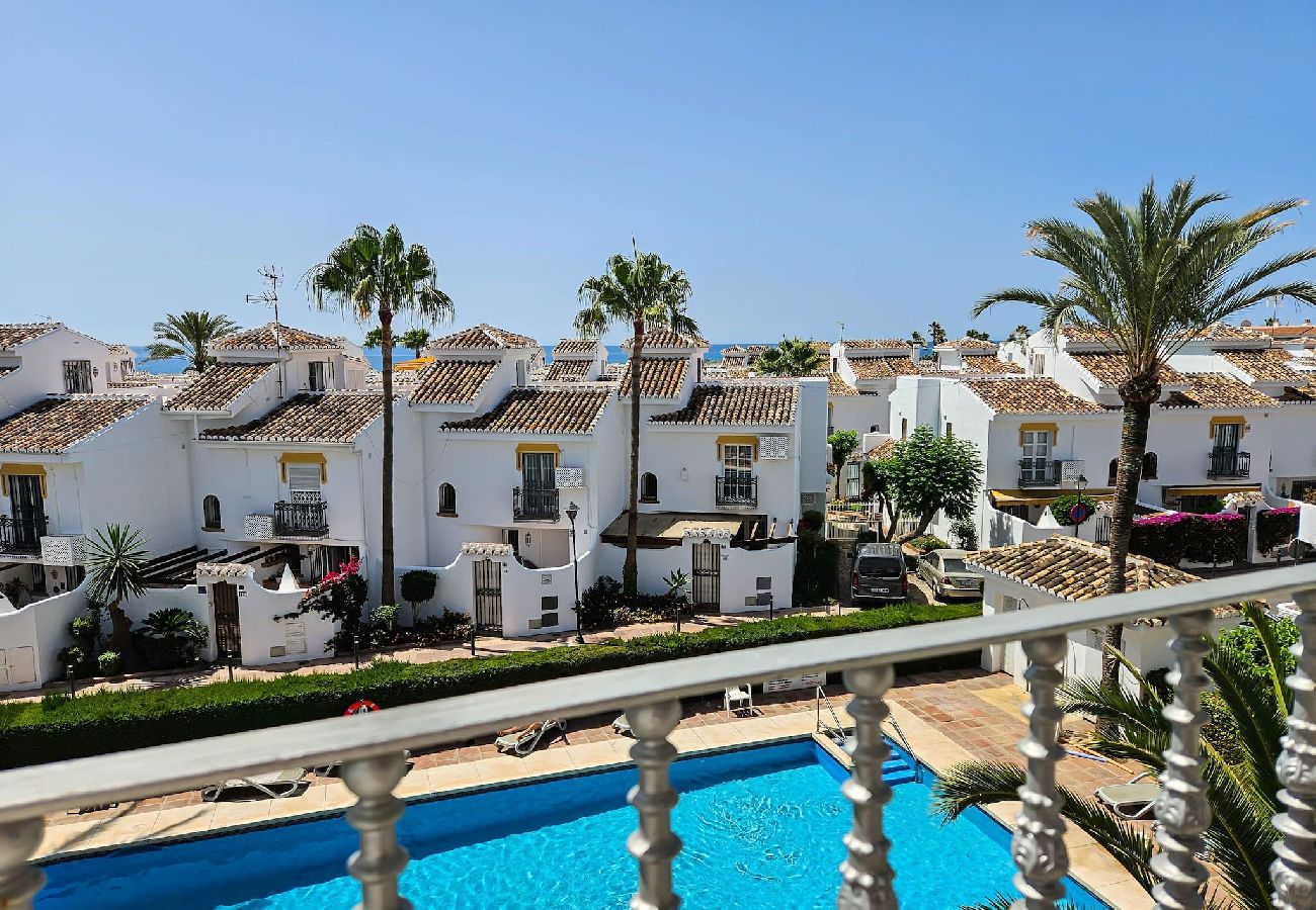 Apartment in La Cala de Mijas - 2 bedroom apt in La Cala de Mijas 100m from Beach 