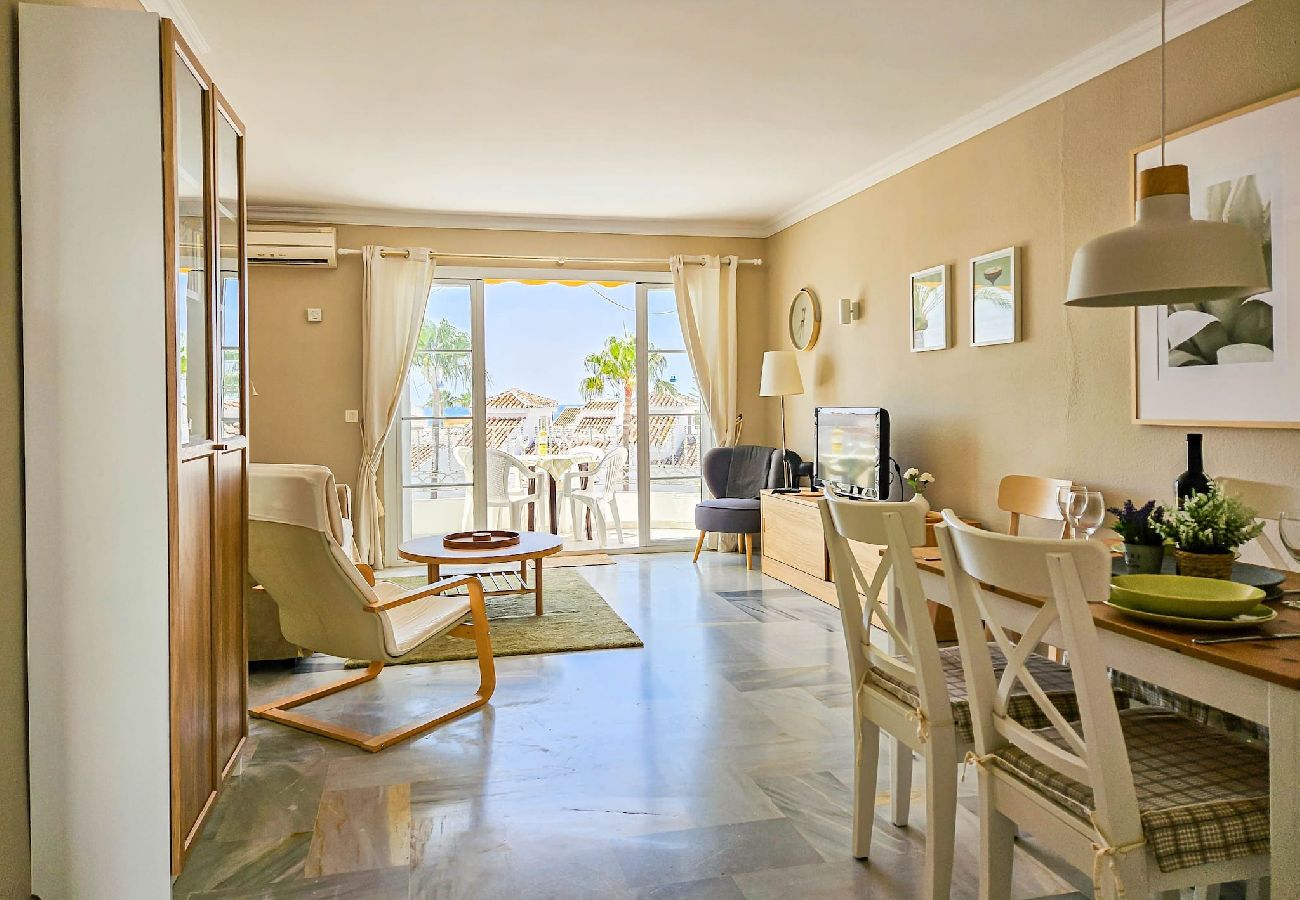 Apartment in La Cala de Mijas - 2 bedroom apt in La Cala de Mijas 100m from Beach 