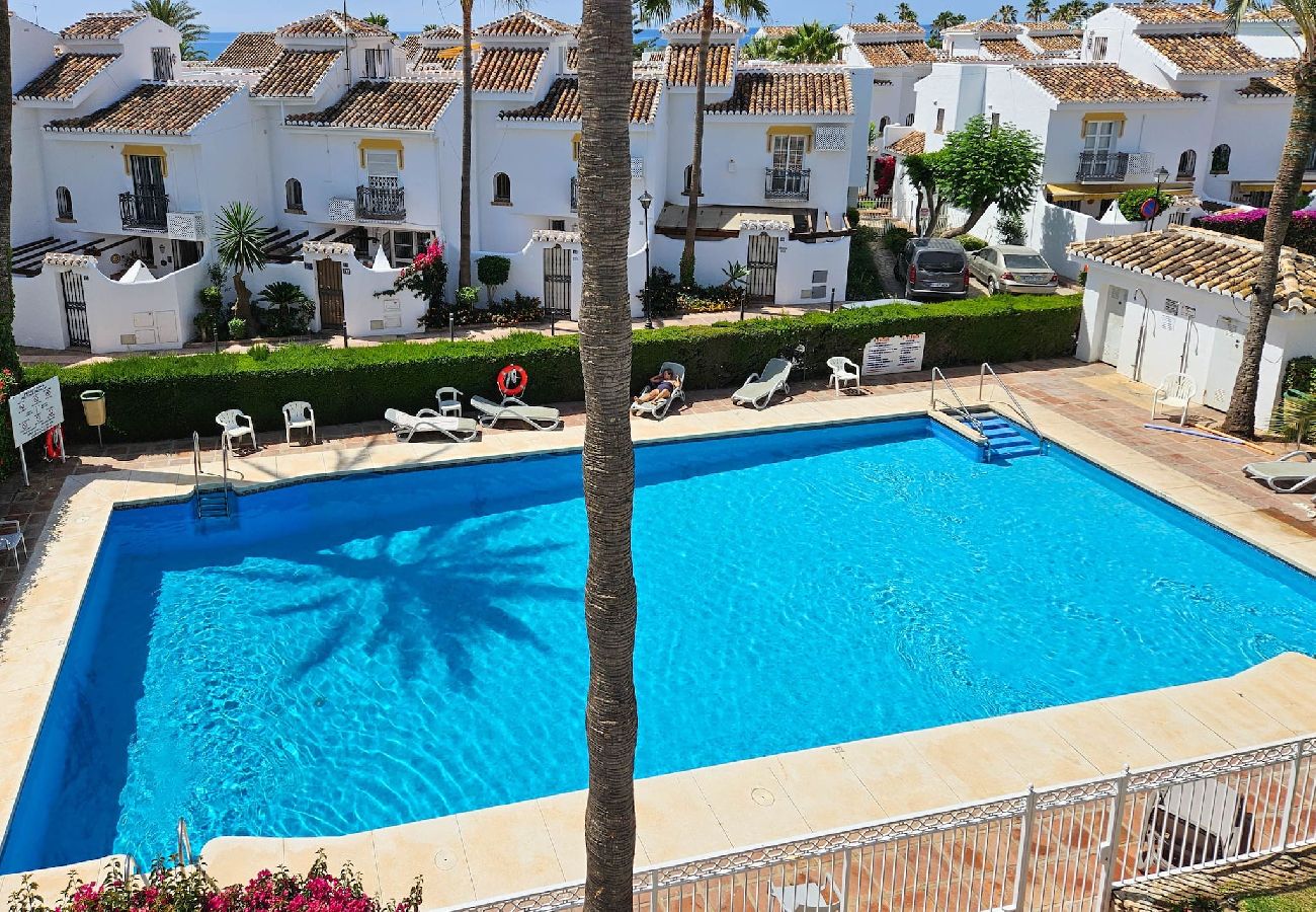 Apartment in La Cala de Mijas - 2 bedroom apt in La Cala de Mijas 100m from Beach 