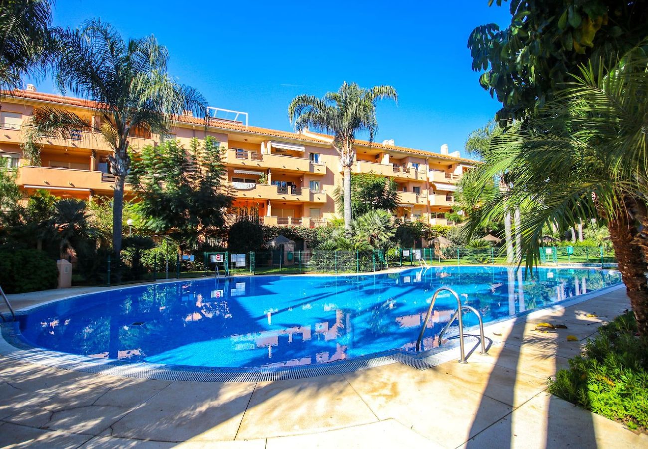 Apartment in Marbella - Three bedroom apartment in Las Chapas, Marbella. 