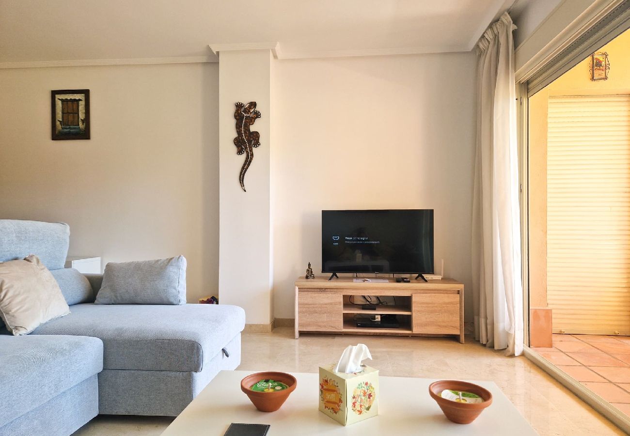 Apartment in Marbella - Three bedroom apartment in Las Chapas, Marbella. 