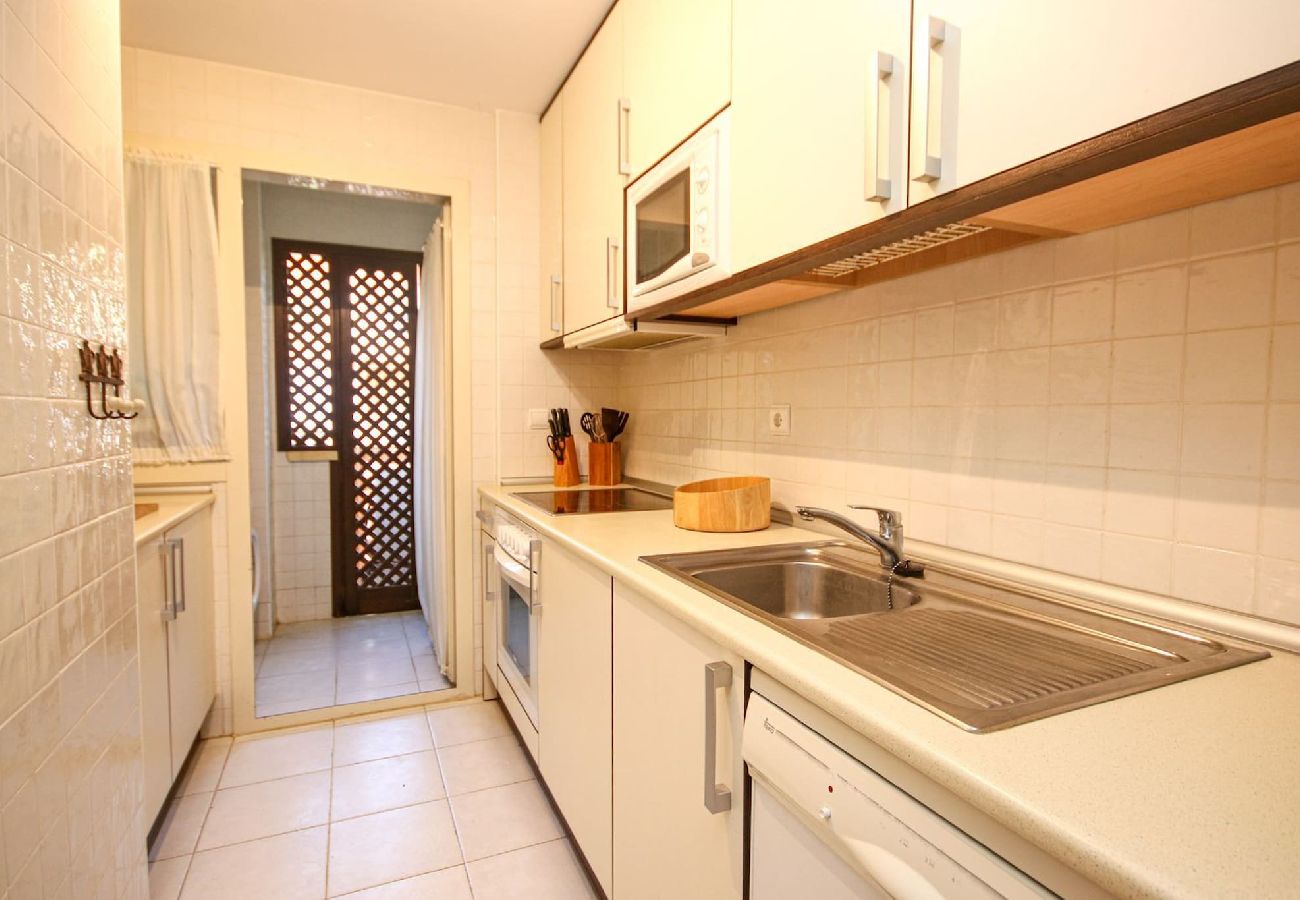 Apartment in Marbella - Three bedroom apartment in Las Chapas, Marbella. 