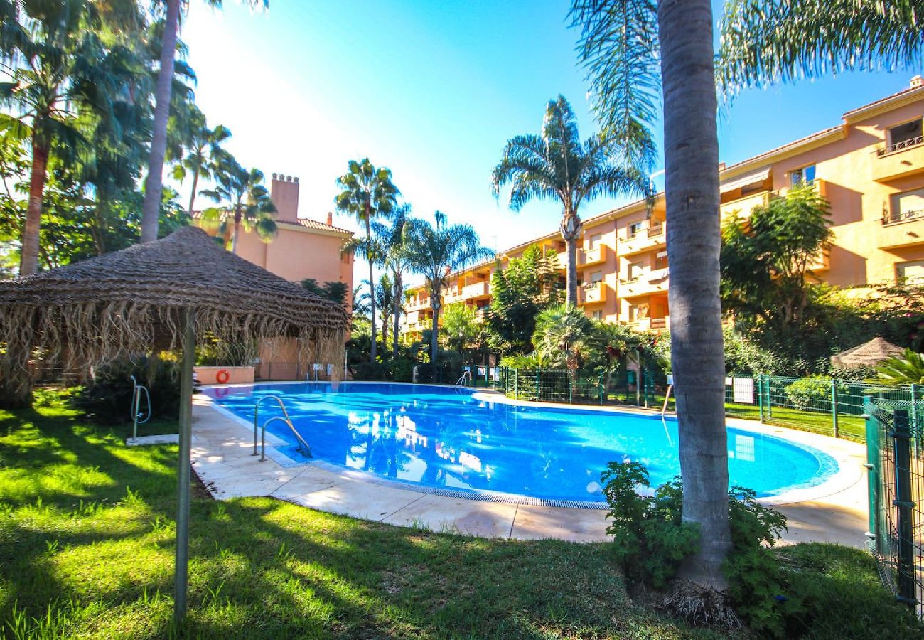 Apartment in Marbella - Three bedroom apartment in Las Chapas, Marbella. 