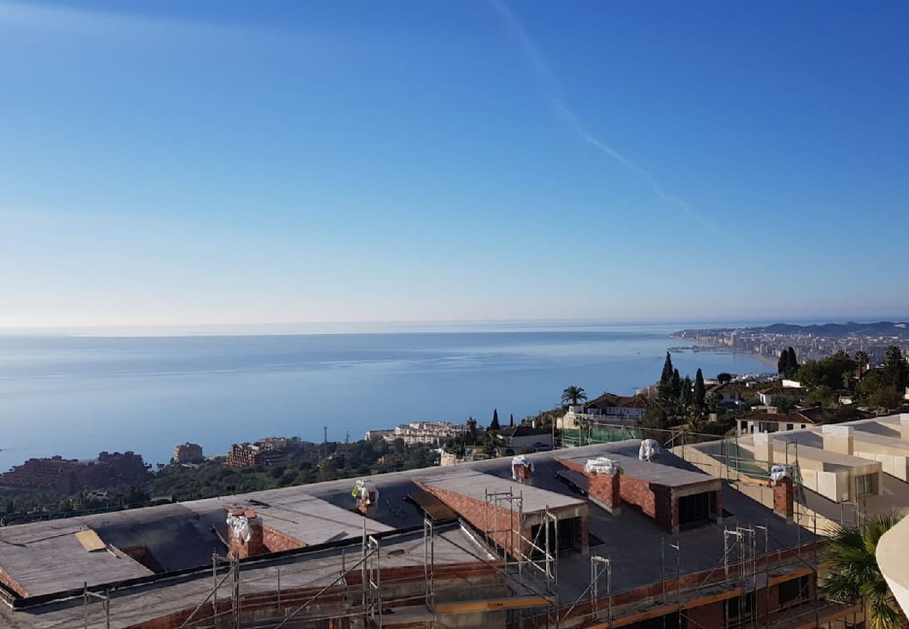 Apartment in Benalmádena - Stunning sea views @ Stupa hills 