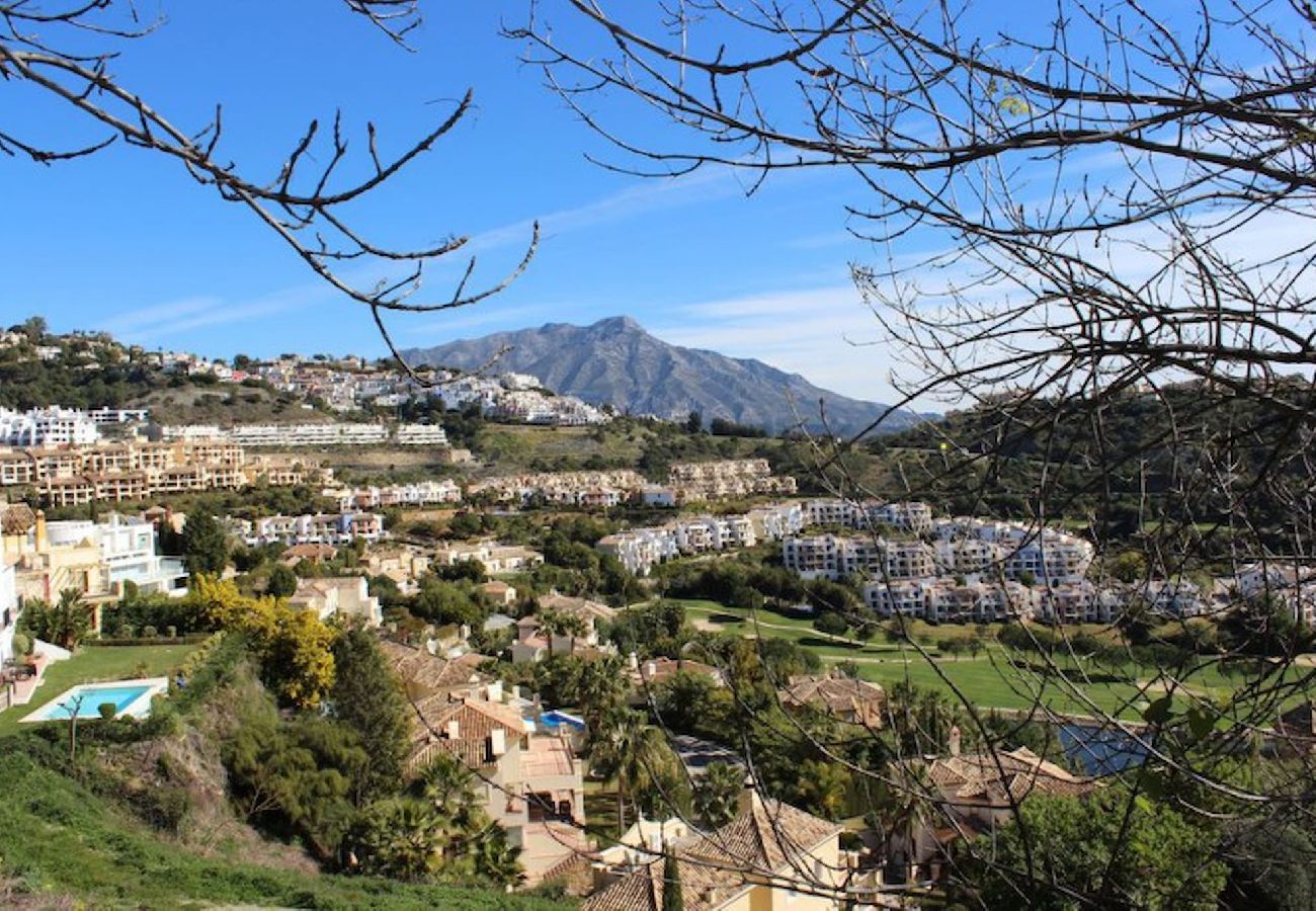 Apartment in Benahavís - Garden apt in La Torre, Los Arqueros Golf Club 