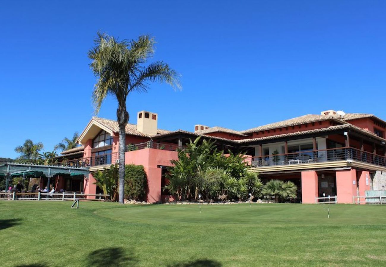 Apartment in Benahavís - Garden apt in La Torre, Los Arqueros Golf Club 