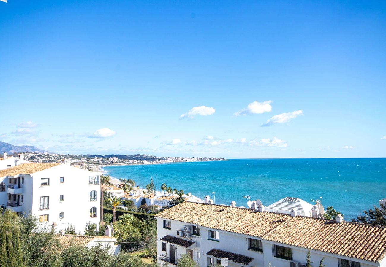 Apartment in Mijas Costa - Beautiful sea views @ Torrenueva near La Cala 