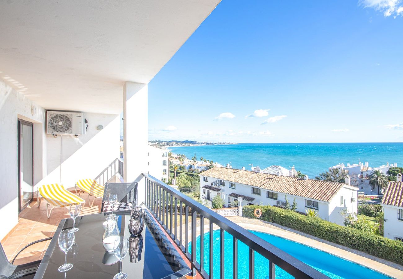 Apartment in Mijas Costa - Beautiful sea views @ Torrenueva near La Cala 