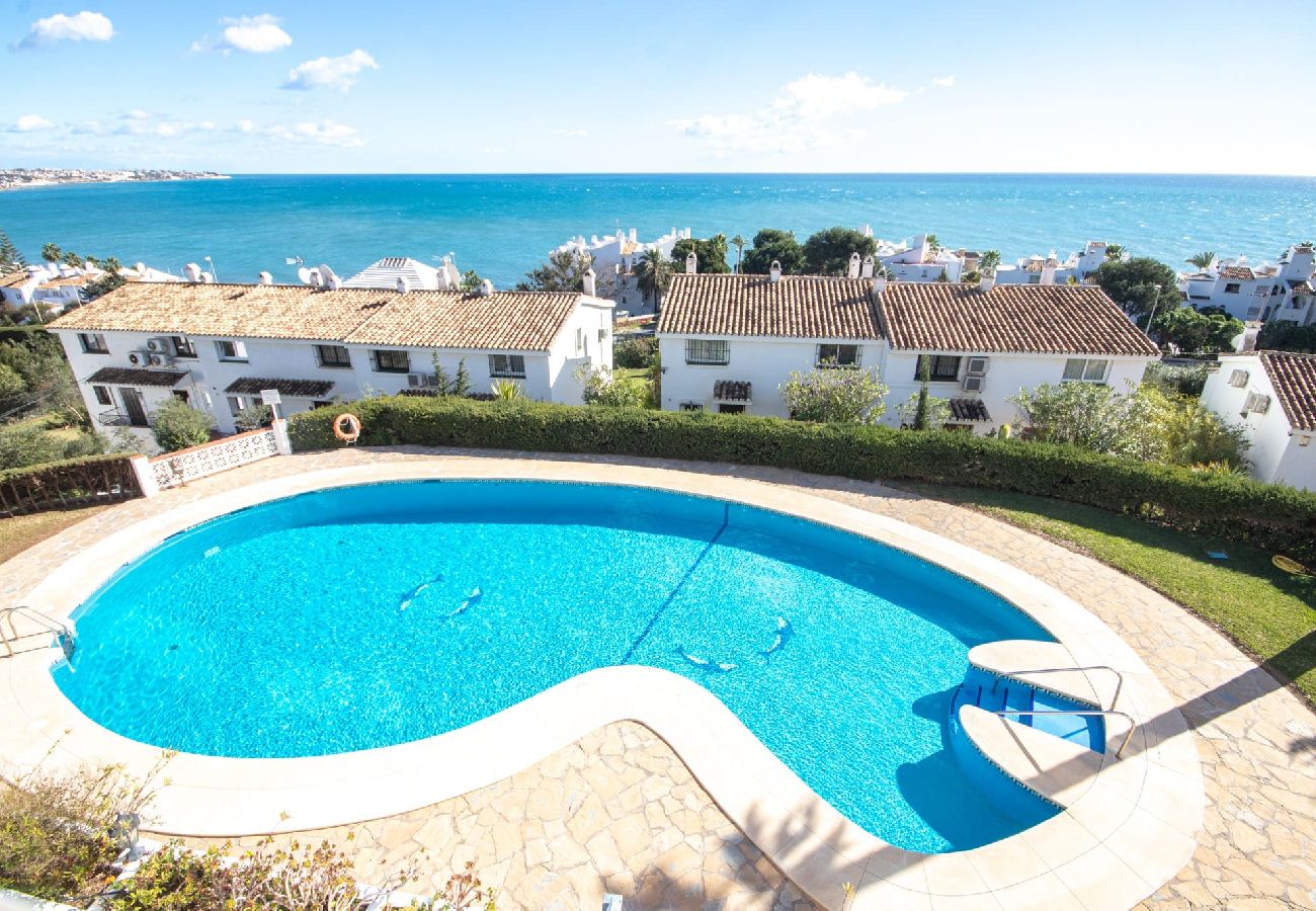 Apartment in Mijas Costa - Beautiful sea views @ Torrenueva near La Cala 