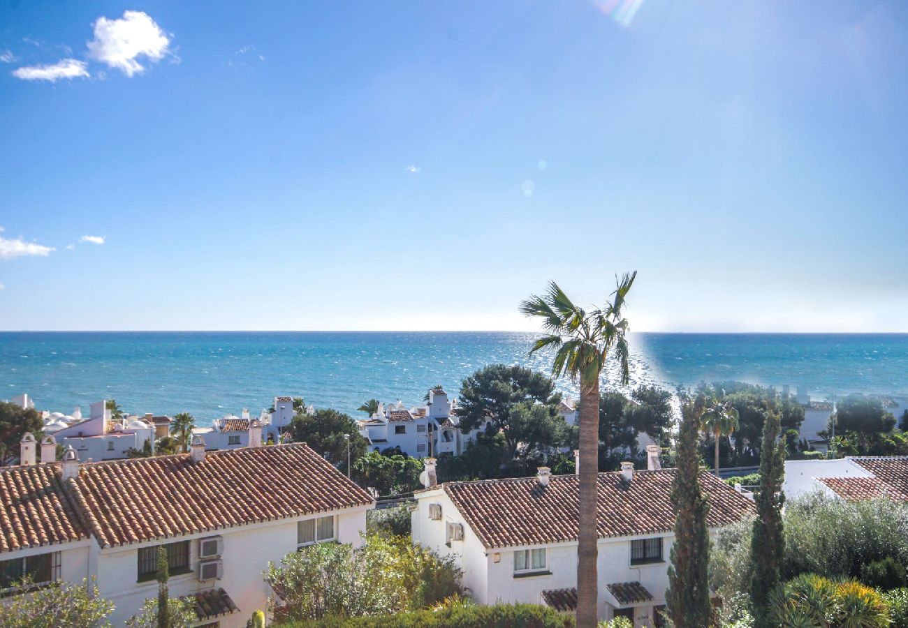 Apartment in Mijas Costa - Beautiful sea views @ Torrenueva near La Cala 