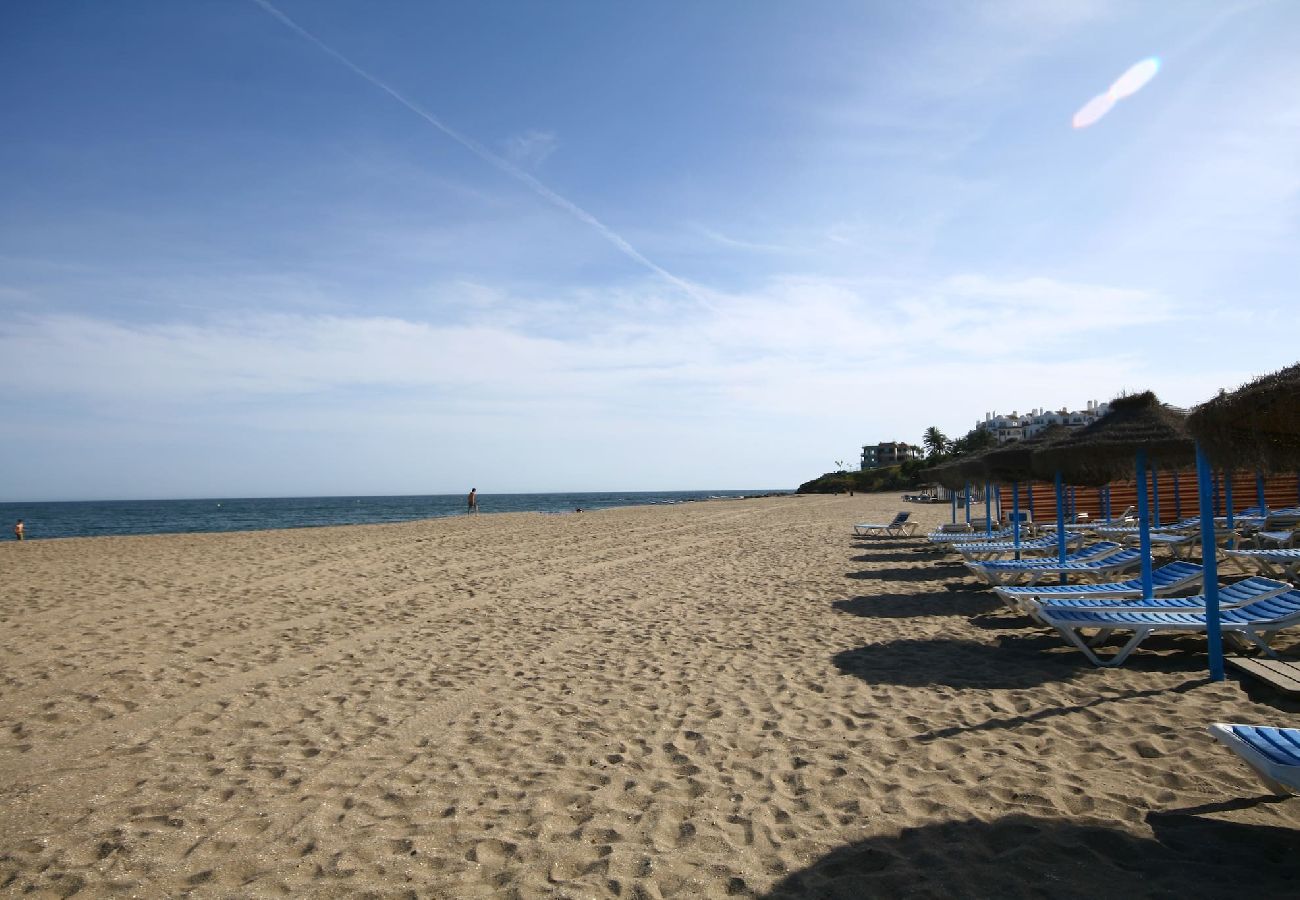 Apartment in Mijas Costa - Beautiful sea views @ Torrenueva near La Cala 