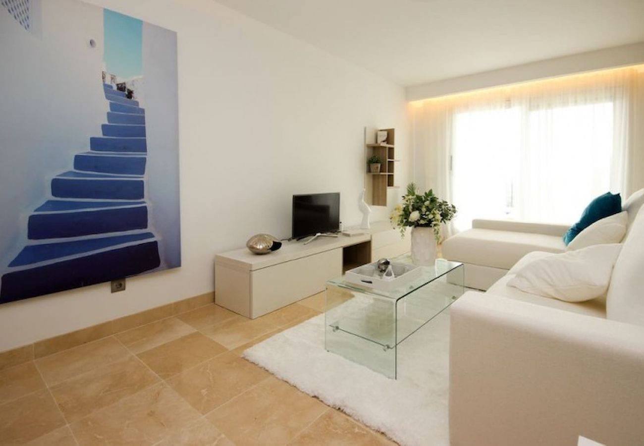 Apartment in Marbella - Enchanting Countryside Apartment with WiFi 