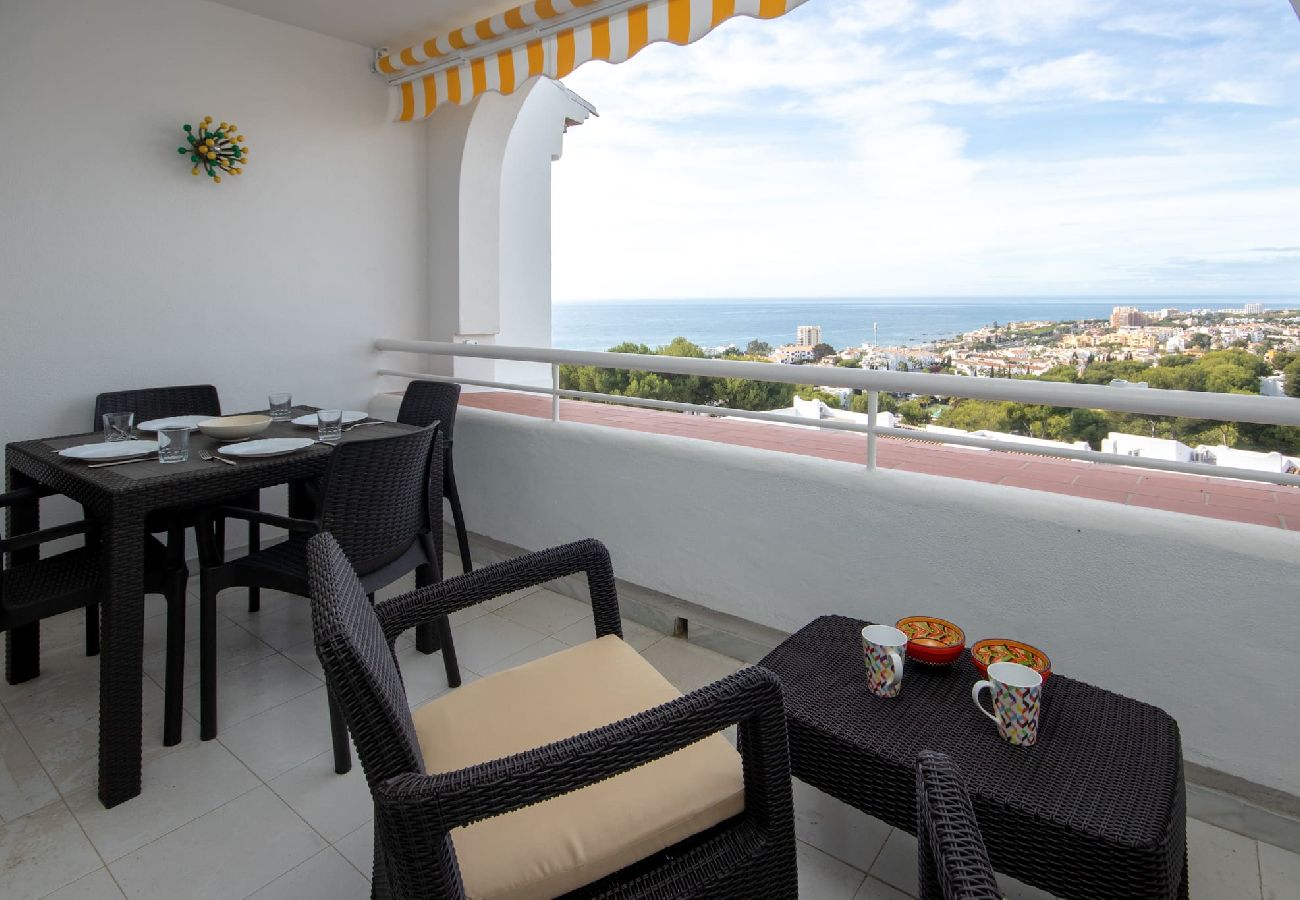 Studio in Mijas Costa - Studio apt, Miraflores with sea and coastal views 