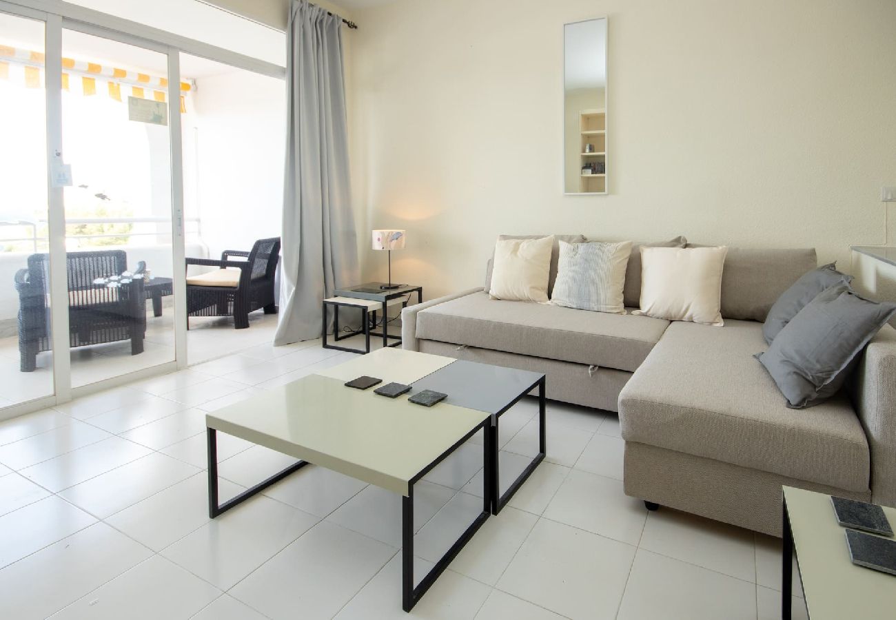 Studio in Mijas Costa - Studio apt, Miraflores with sea and coastal views 