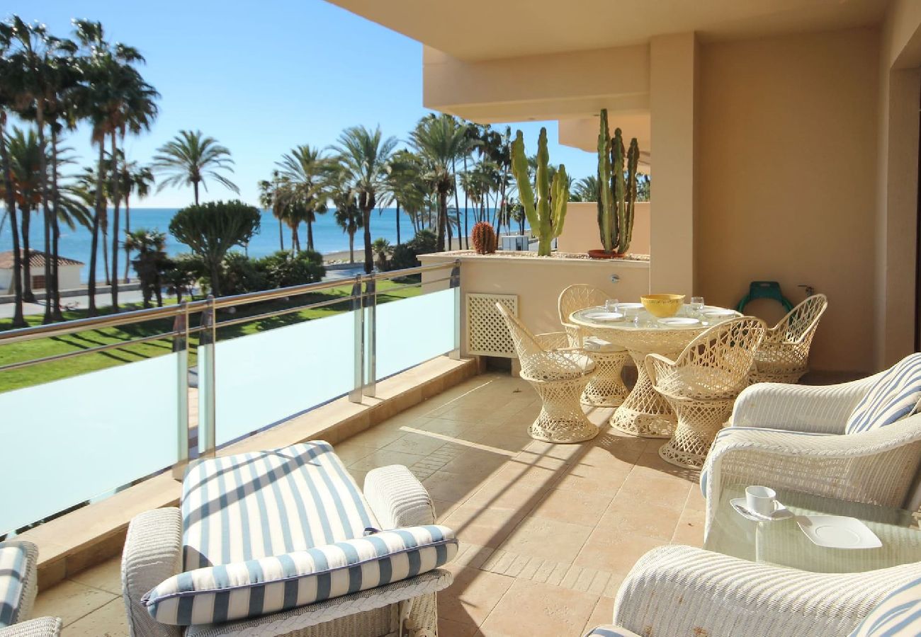 Apartment in Marbella - Luxury beachfront property, San Pedro 