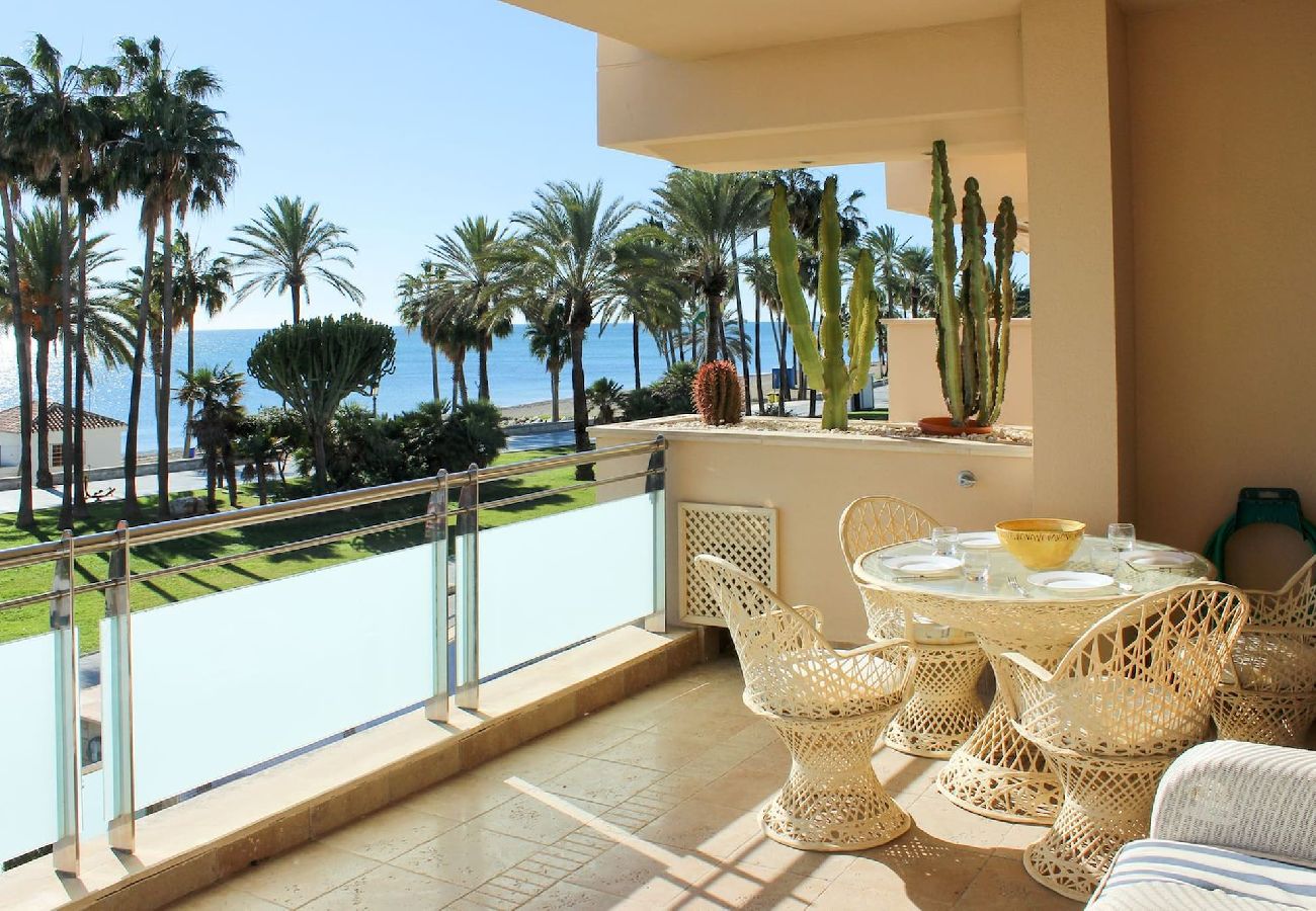 Apartment in Marbella - Luxury beachfront property, San Pedro 