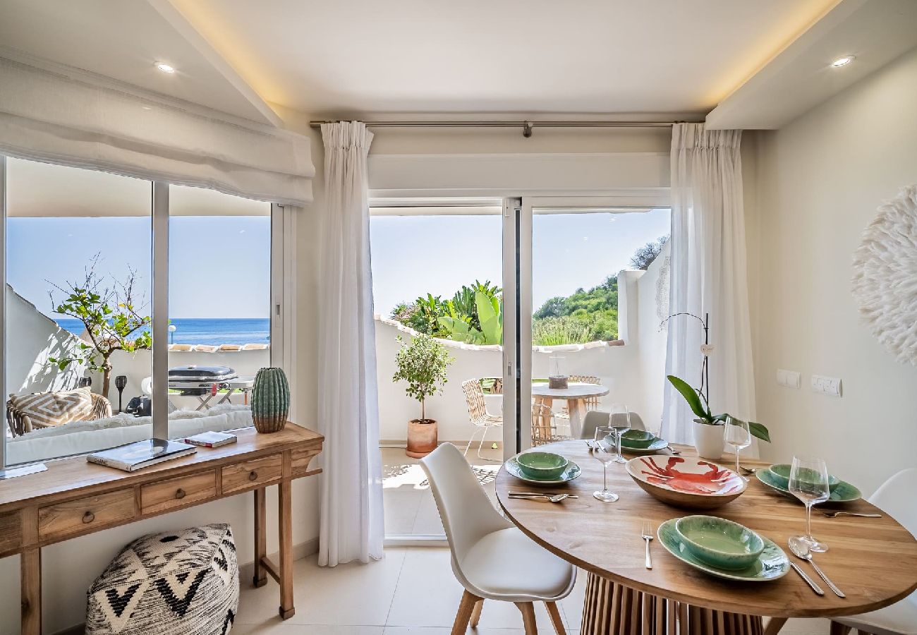 Apartment in Mijas Costa - Luxury 2 bedroom beachfront apt in Bali-Boho style 