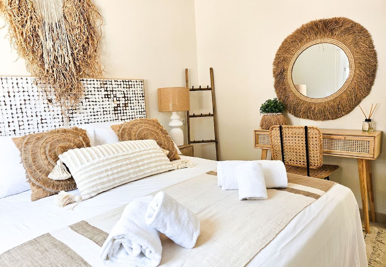 Apartment in Mijas Costa - Luxury 2 bedroom beachfront apt in Bali-Boho style 