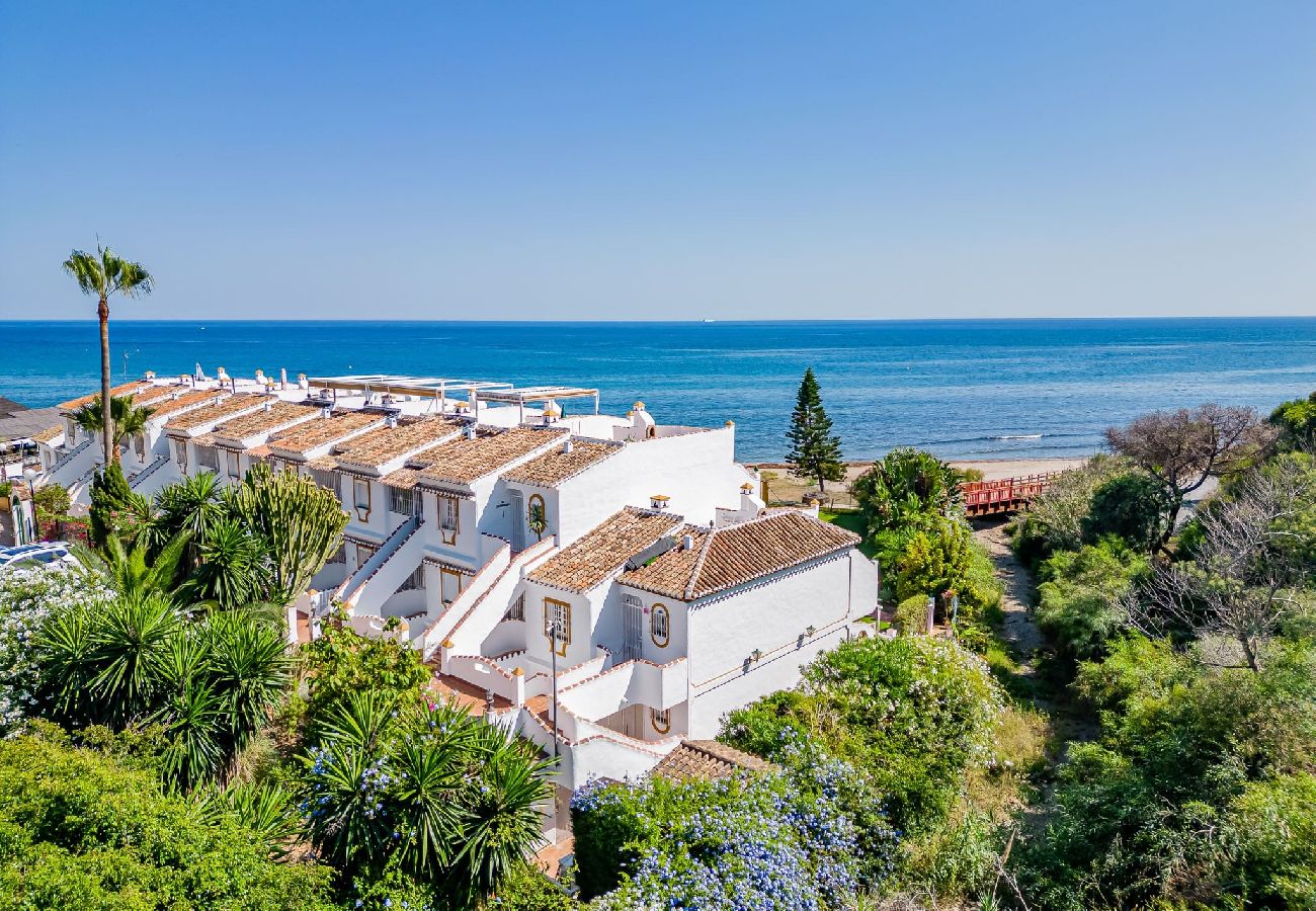 Apartment in Mijas Costa - Luxury 2 bedroom beachfront apt in Bali-Boho style 