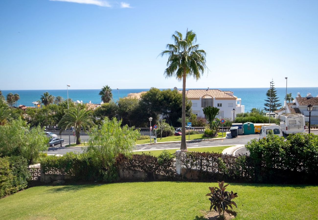 Apartment in Mijas Costa - One Bedroom Apartment Walking Distance to Beach 