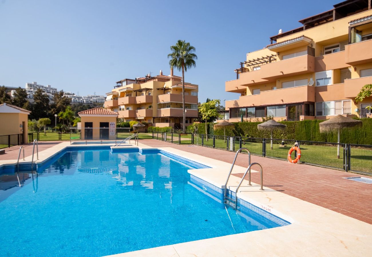 Apartment in Mijas Costa - 2 Bedroom Ground Floor Apartment in Los Prados, La Cala de Mijas close to La Noria golf