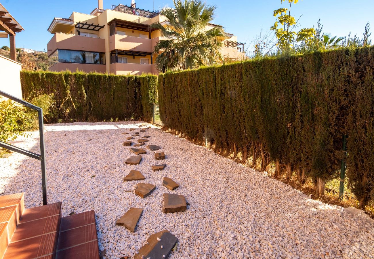 Apartment in Mijas Costa - 2 Bedroom Ground Floor Apartment in Los Prados, La Cala de Mijas close to La Noria golf