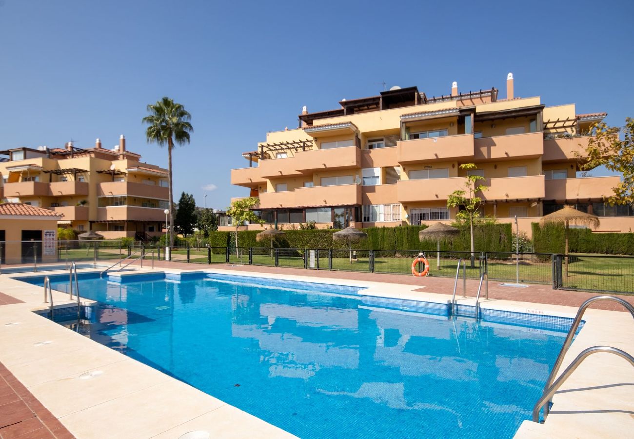 Apartment in Mijas Costa - 2 Bedroom Ground Floor Apartment in Los Prados, La Cala de Mijas close to La Noria golf