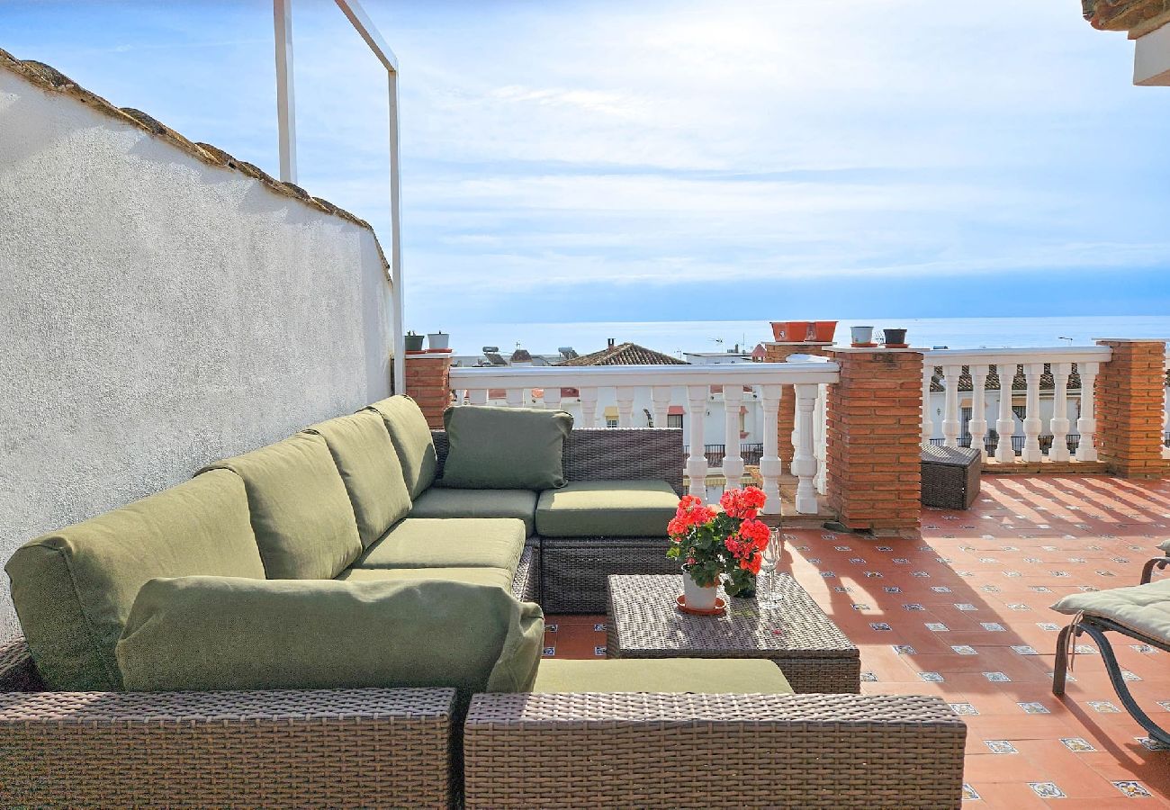 Apartment in Mijas Costa - Penthouse Apt, La Cala de Mijas Close to the Beach 